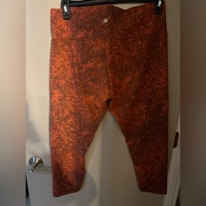 Lululemon 3/4 (ankle length)  wunder training pants size 16
